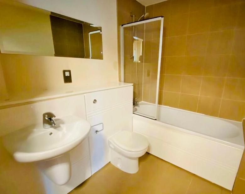 Centrally Located 3 Bed Apartment Cardiff
